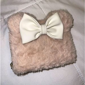 Disney Loungefly Minnie Faux Fur Zip Wallet
